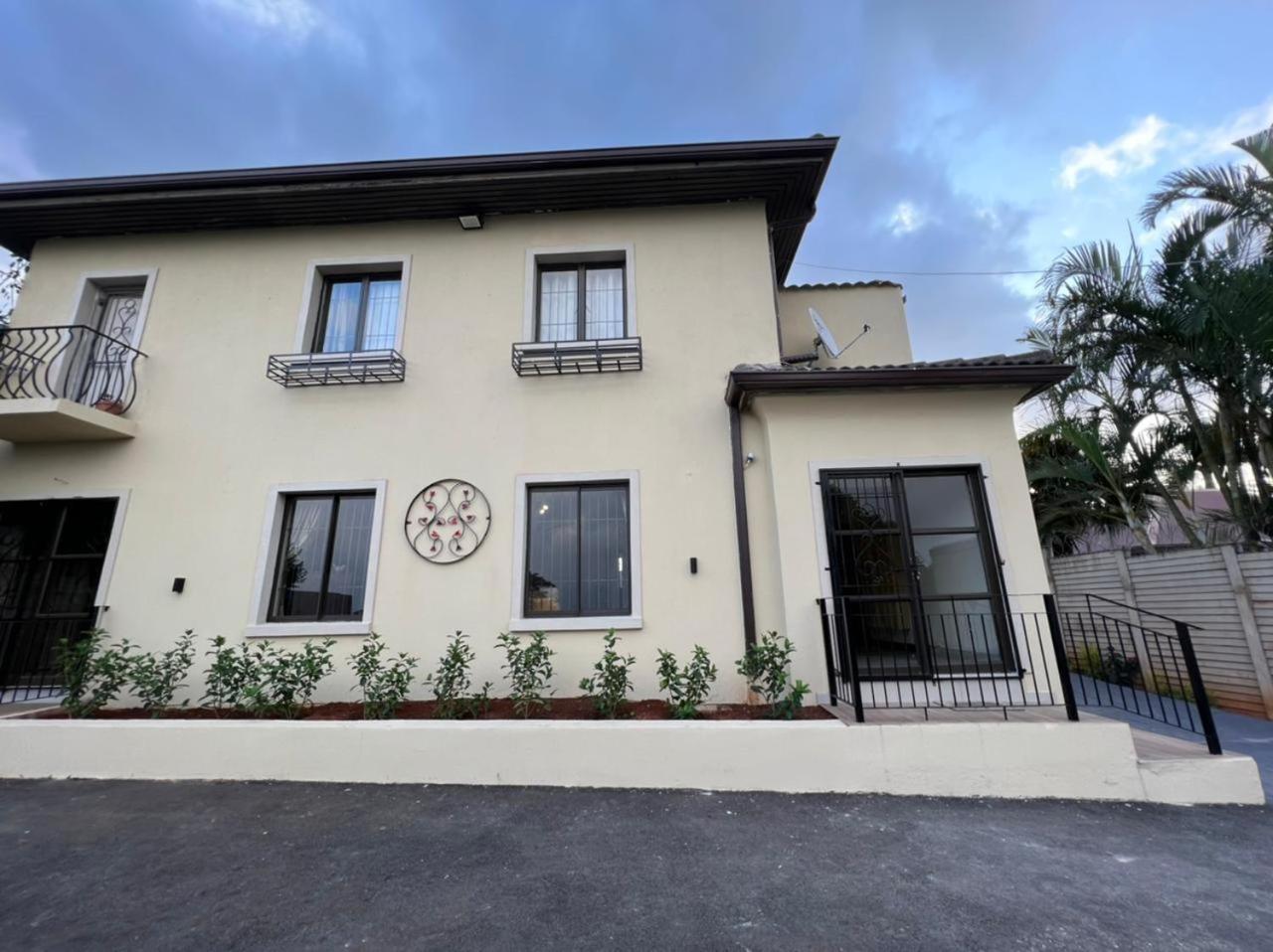 Durban Italian Villa 1&2 الغرفة الصورة